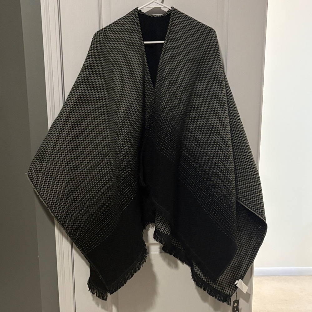 New With Tags! Banana Republic Black and Gray Poncho